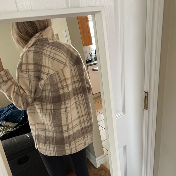 Plaid Zara stylish jacket - Picture 2 of 3